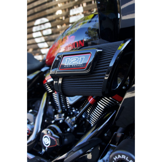 Harley-Davidson CVO Road Glide ST 2025 “Hot Lap” — карбонові деталі та титановий вихлоп Screamin’ Eagle