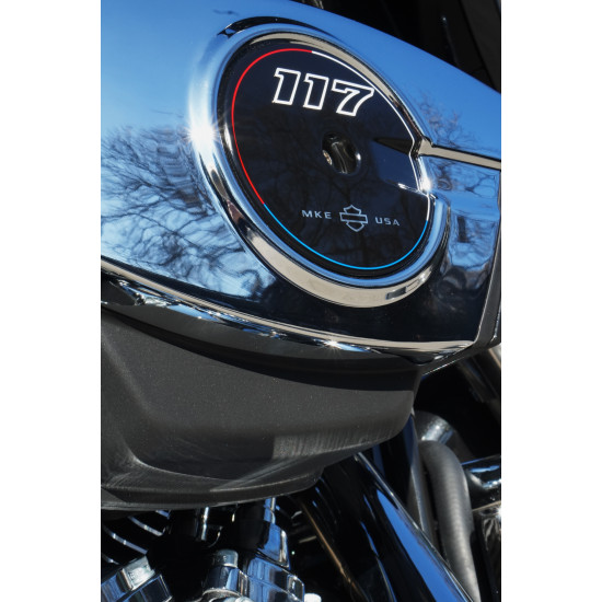 Harley-Davidson Street Glide Liberty Edition 2026 Midnight Ember Chrome Two-Up