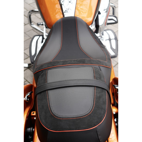 Harley-Davidson CVO Street Glide 2026 — преміальний bagger