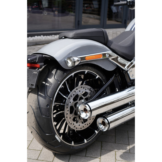 Harley-Davidson Breakout 2026 — потужний круїзер Harley