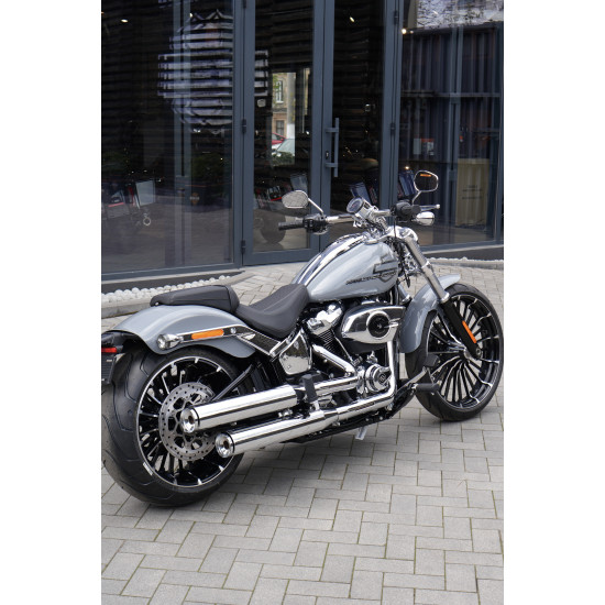 Harley-Davidson Breakout 2026 — потужний круїзер Harley