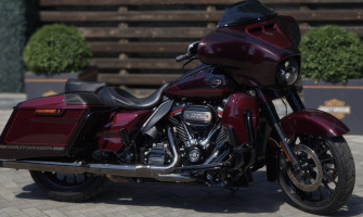 Harley-Davidson CVO Street Glide 2019 — легенда в цвете Twisted Cherry Harley-Davidson CVO Street Glide 2019 — легенда в цвете Twisted Cherry